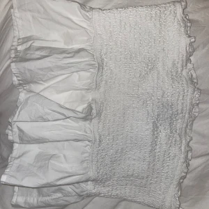 Vit topp från gina - Topp i storlek m. Aldrig använd