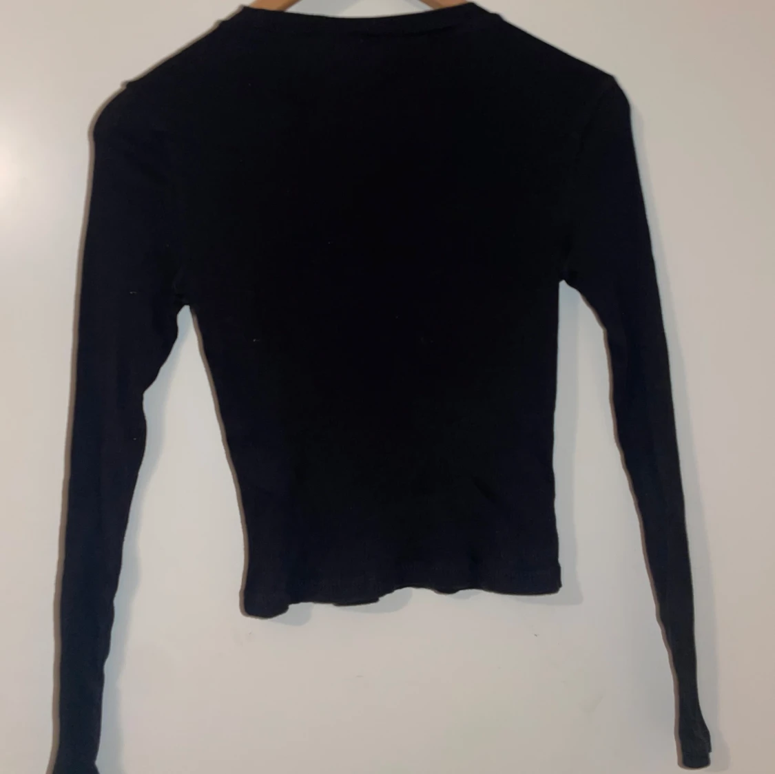 Svart ribbad långärmad tröja - 90