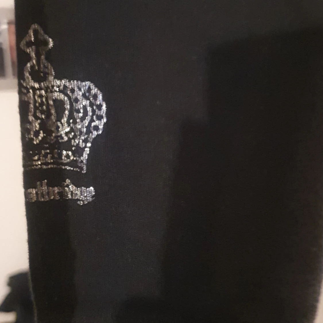 Svart långärmad tröja med silvertryck - 90