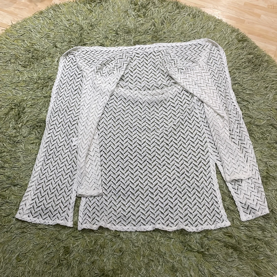 Vit mönstrad tröja från Lindex - 92