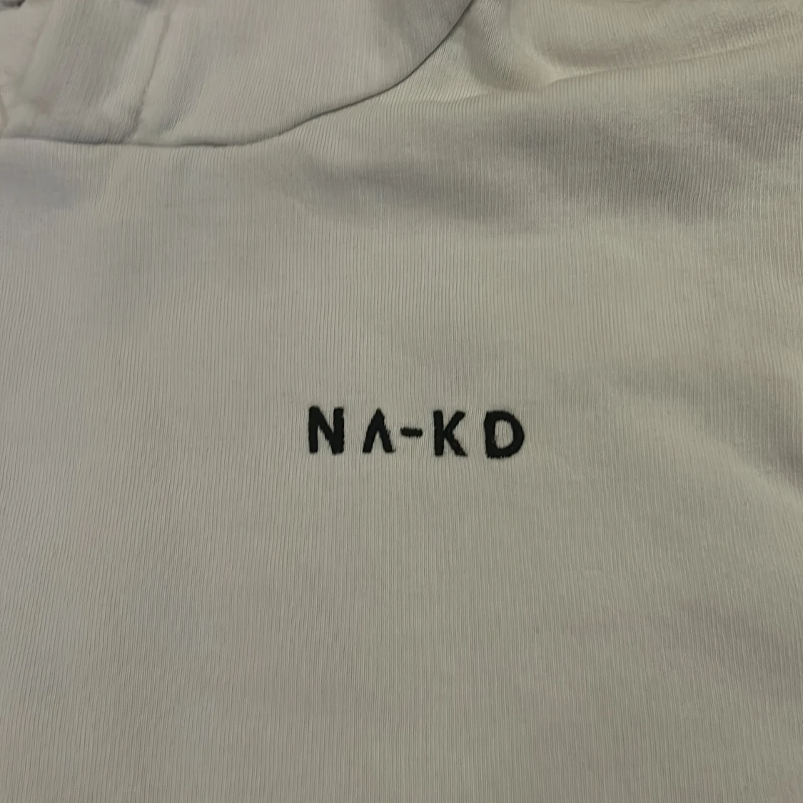 Vit hoodie från NA-KD - 90