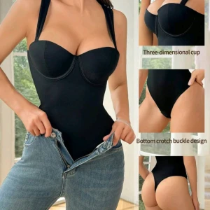 Body med inbyggd BH 🪷 NY - Superfin body med inbyggd bygel BH i storlek S från shein, aldrig använd!