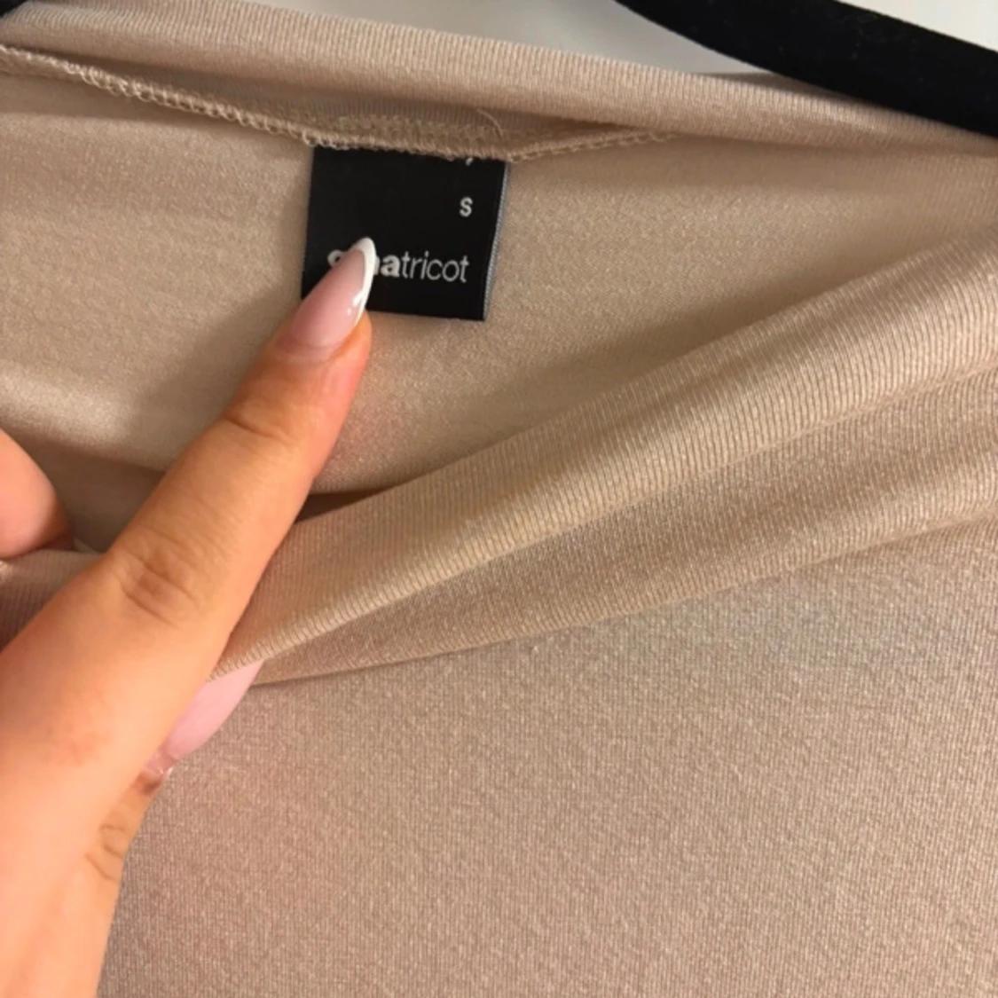 Beige topp från Gina Tricot - 90