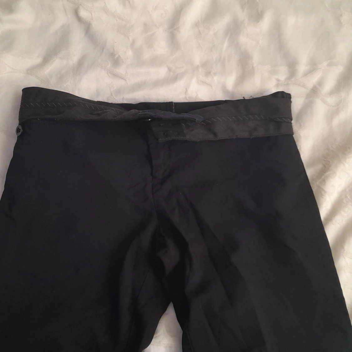 Marinblåa kostymbyxor från KappAhl - 90