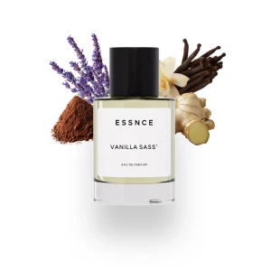 Parfym från Essnce - Säljer den nykommna Vanilla Sass från Essnce. Doften är en härlig mix av vanilj och kryddor, perfekt för både vardag och fest. Flaskan är stilren med en svart kork och enkel design. Perfekt för dig som älskar en söt vanilj doft. I nyskick, har endast test sprayat nånon enstaka gång💞Nypris 360kr! Har kvar original förpackningen/frakt lådan. Hör av dig kring frågor💞 om du gillar parfymerna Perenne Amore, I Am Vanilla, Sassy Classy och Absolu Vanilla kommer du garanterat att tycka om denna.  