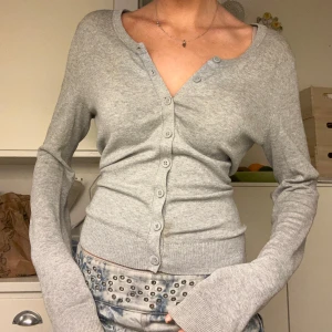 Söt kofta - Super söt grå kofta