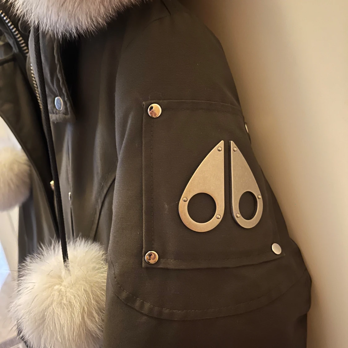 Grön parkajacka med pälskrage - 93