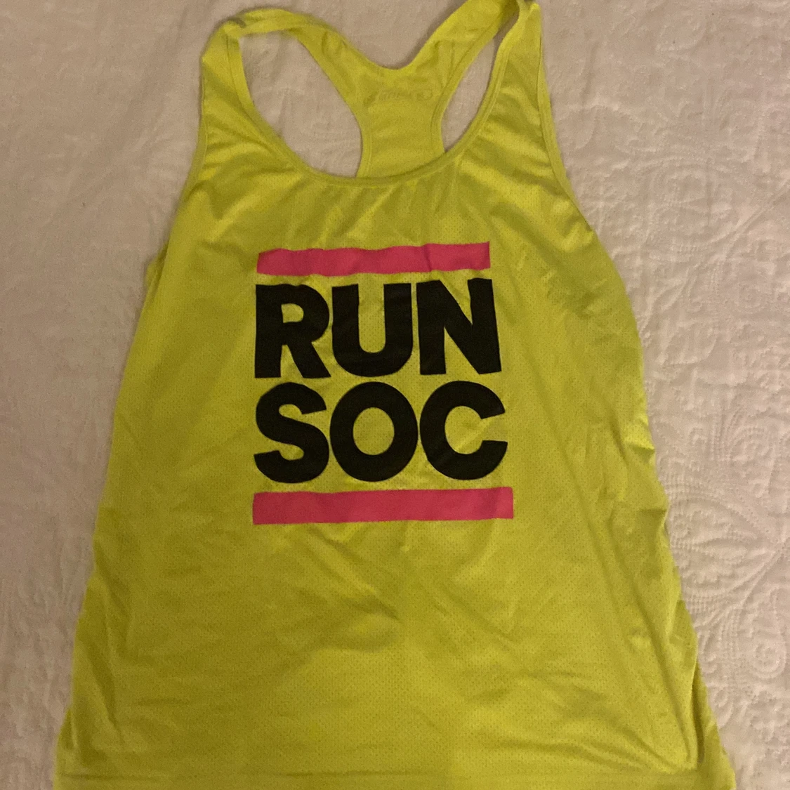 Gul linnetopp från Stadium