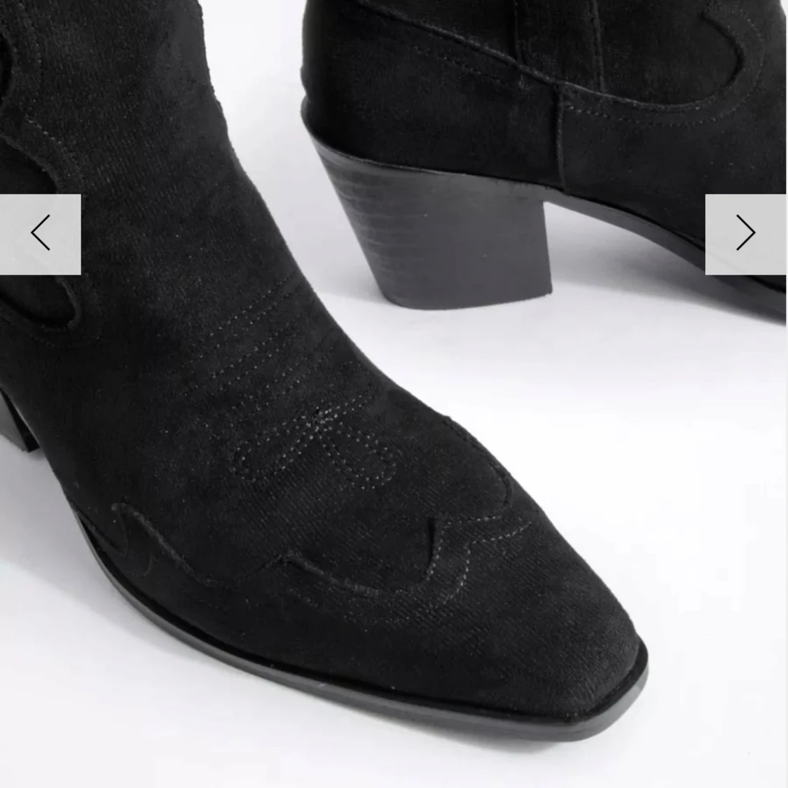 Svarta cowboy boots i mocka - 91