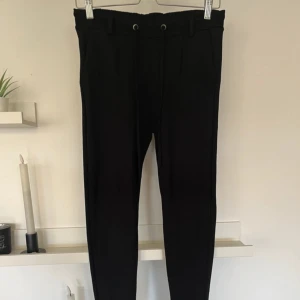 Svarta byxor  - Mjuka kostymbyxor, storlek xs 