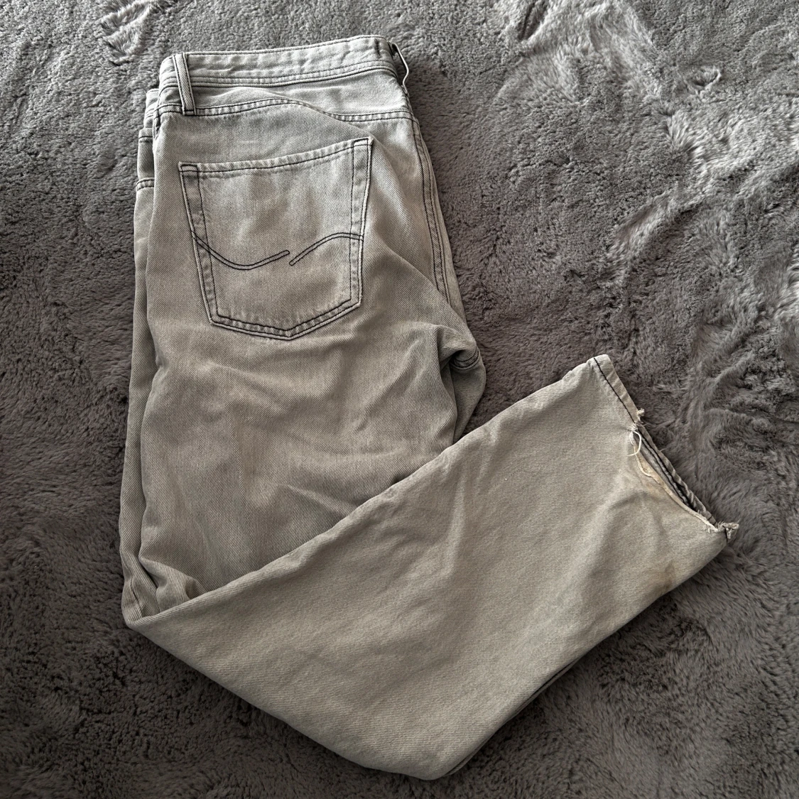 Jeans grå  32x30 - 90