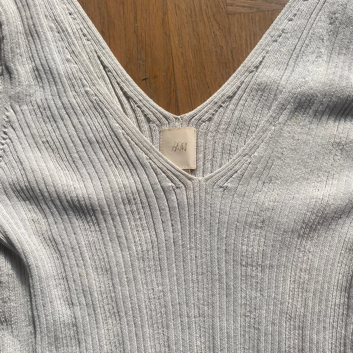 Ribbad krämvit topp - 91