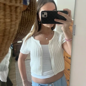 Stickad bolero🤍 - Såå fin stickad bolero💛