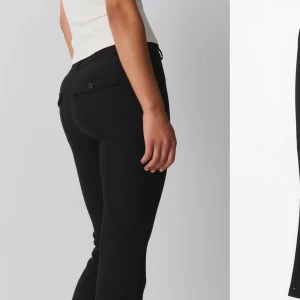 Kostymbyxor  - Fina kostymbyxor i storlek Xs från Gina tricot. Har använt kostymbyxorna fåtal gånger. Original pris: 499kr 