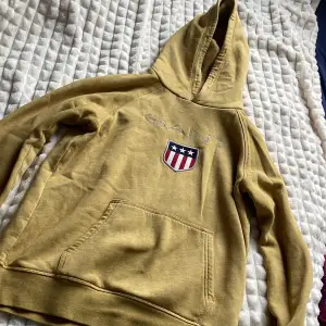 Nästan oanvänd gant hoodie 🤍