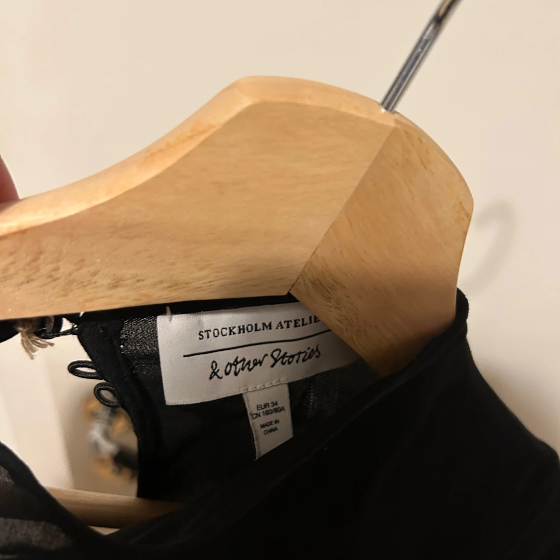 Svart klänning från & Other Stories - 1