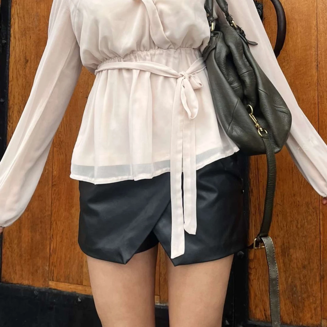 Svarta shorts läder - 2