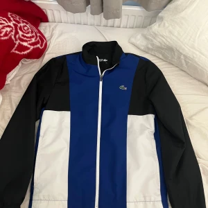 Lacoste kofta  - Lacoste kofta, storlek S