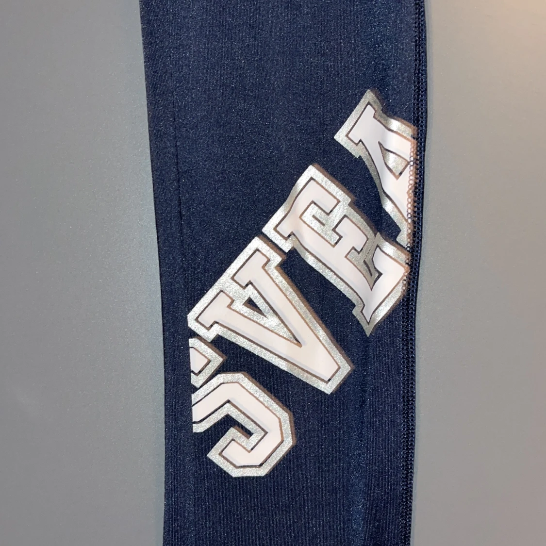 marinblå leggings från Svea - 4