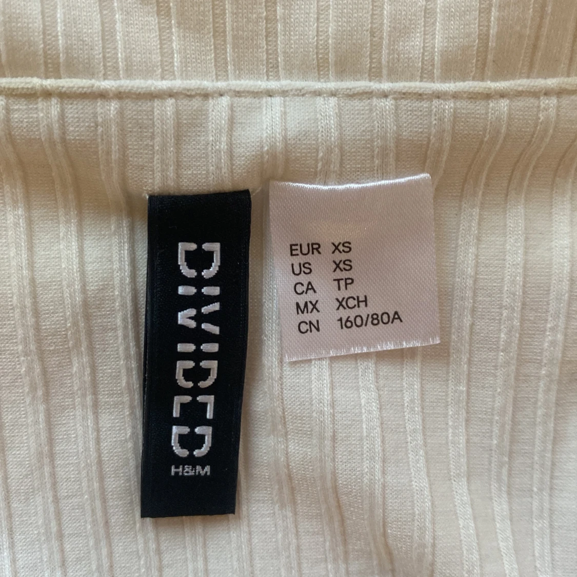 Vit ribbad offshoulder topp  - 3