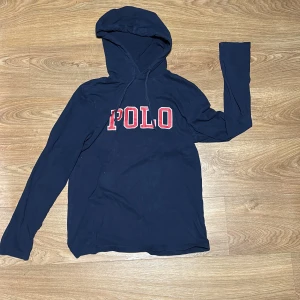 Ralph lauren hoodie - Polo Ralph lauren hoodie, fint skick inga tecken på användning, nypris~1200, storlek S