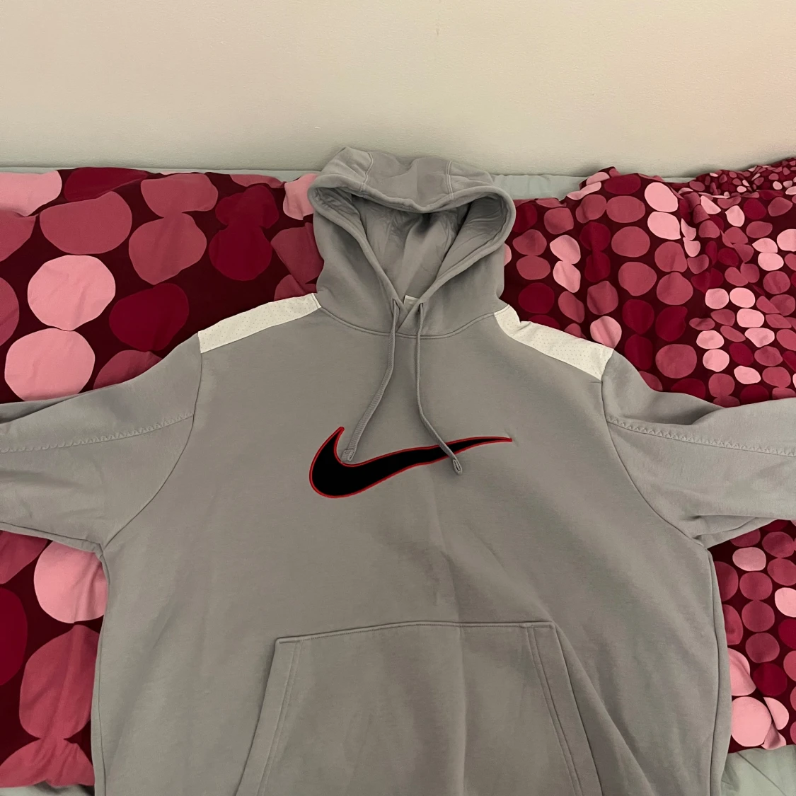 Grå hoodie från Nike