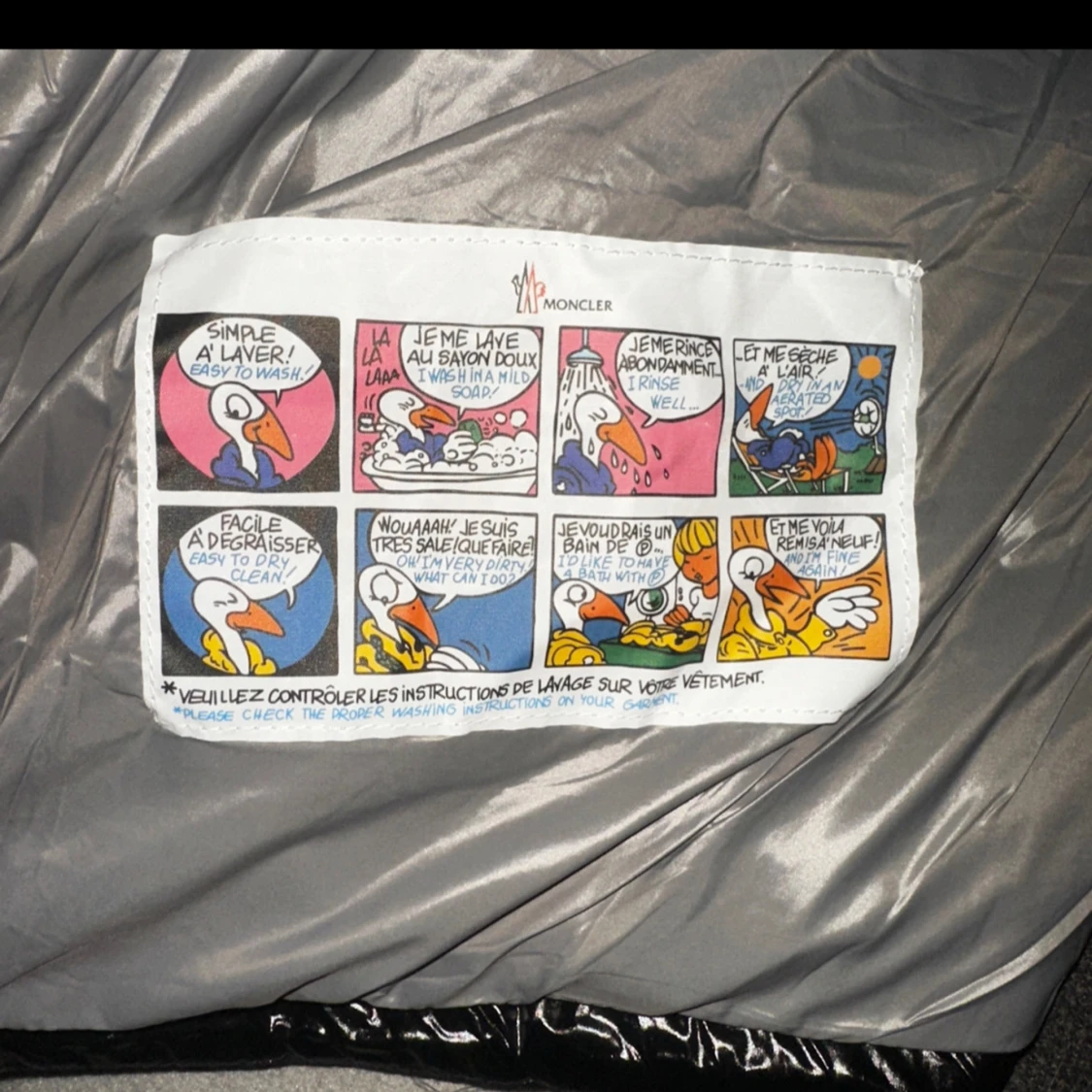 Svart pufferjacka från Moncler - 1