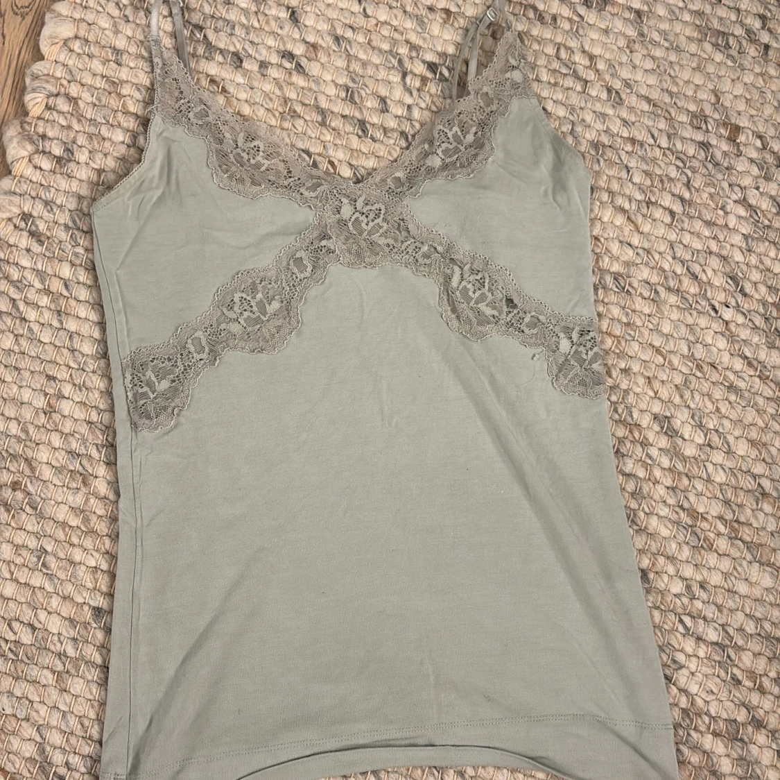 Mintgrön linnetopp från By Malene Birger