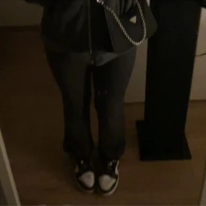 Yoga pants - Hej säljer mina yoga pants som är använd 2 gånger ungefär så väldigt bra skick!