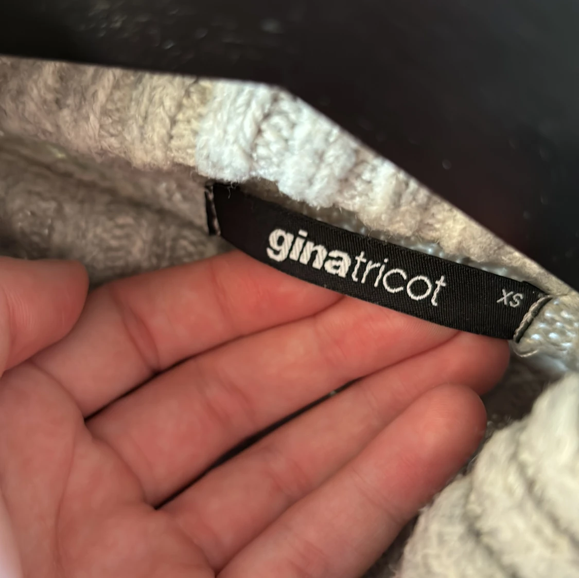 Kort stickad tröja - 90