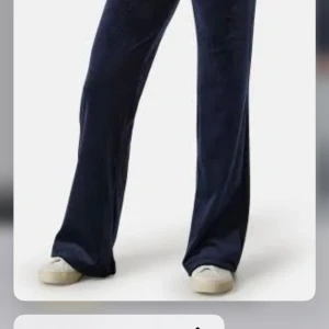 Juicy byxor  - Super snygga skriv för egna bilder på dom så skicakr jag det❤️