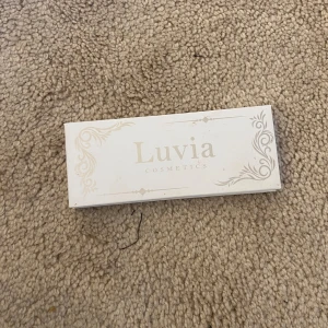 Luvia cosmetics - Oanvänd highlighter 