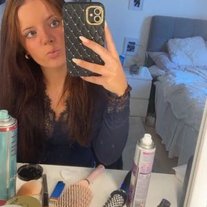 Intimissmi Blå  - Super fin blå intimissmi med spets som köptes i barcelona , säljer då inte kommer till användning. Kom privat för frågor eller fler bilder 💕