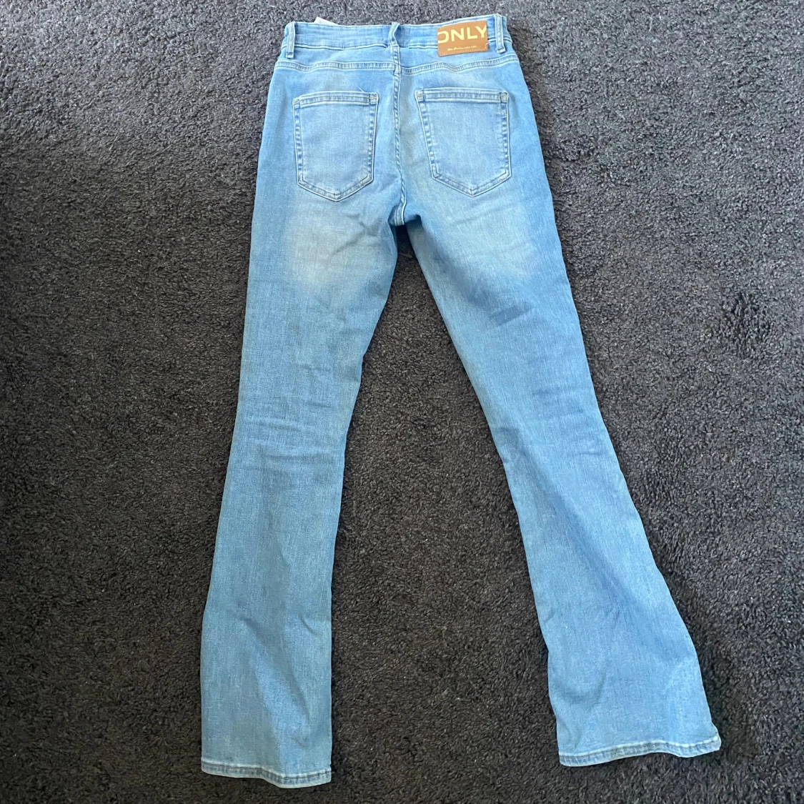 Ljusblåa jeans - 90