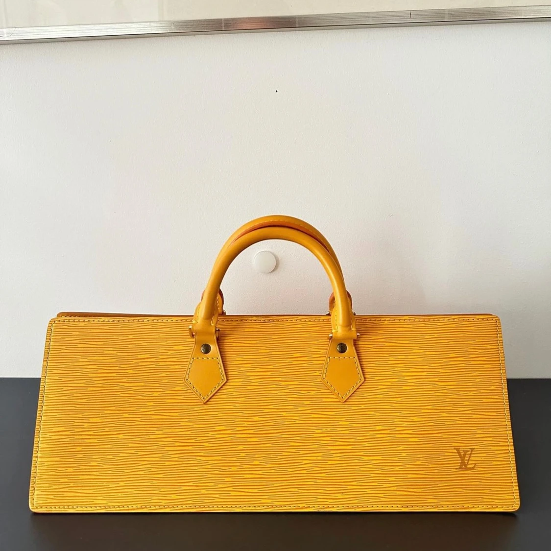 LV Epi Classic Collections - 91