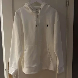 Ralph lauren hoodie - Väldigt snygg och u väldigt bra skick