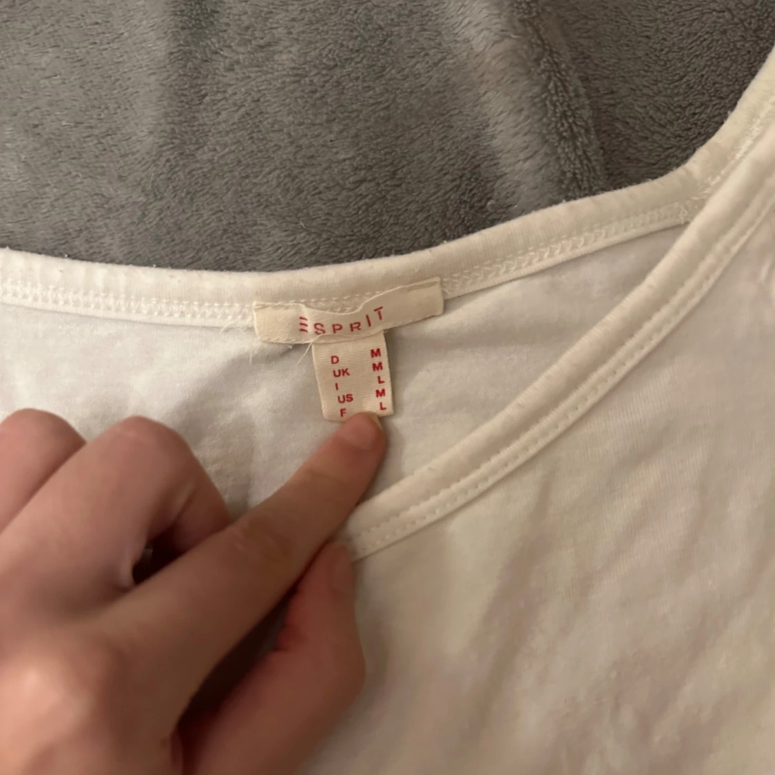 Vit topp med spets - 91