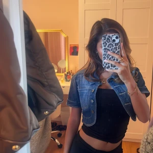 Jeans Bolero - Jätte söt jeansbolero✨ Strl XS/34 Köp via plick!❤️