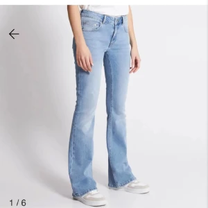 Lager 157 jeans - Fint skick, strl xs/full lenght💓nypris 400kr💓hör av er vid funderingar😊