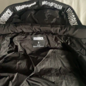 Hoodrich jacka  - En hoodrich jacka i ny skicka använd 1 månad 