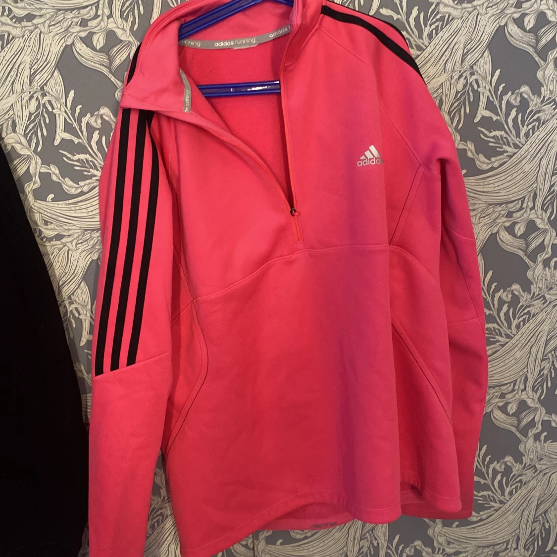Rosa långärmad tröja från Adidas - 90