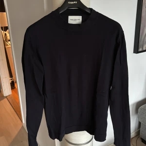 Halv munktröja M - Använd fåtal gånger, mycket bra skick.