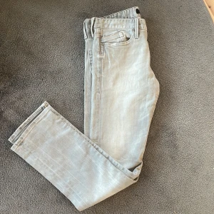 Replay Jeans - Riktigt snygga replay jeans i nyskick. Storlek 30/32 Pris går att diskutera vid snabb affär. 