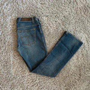 Tiger of Sweden Jeans - Ett par Tiger of Sweden Jeans i Stl. 32/32. Hör av dig vid minsta fundering eller fråga;)