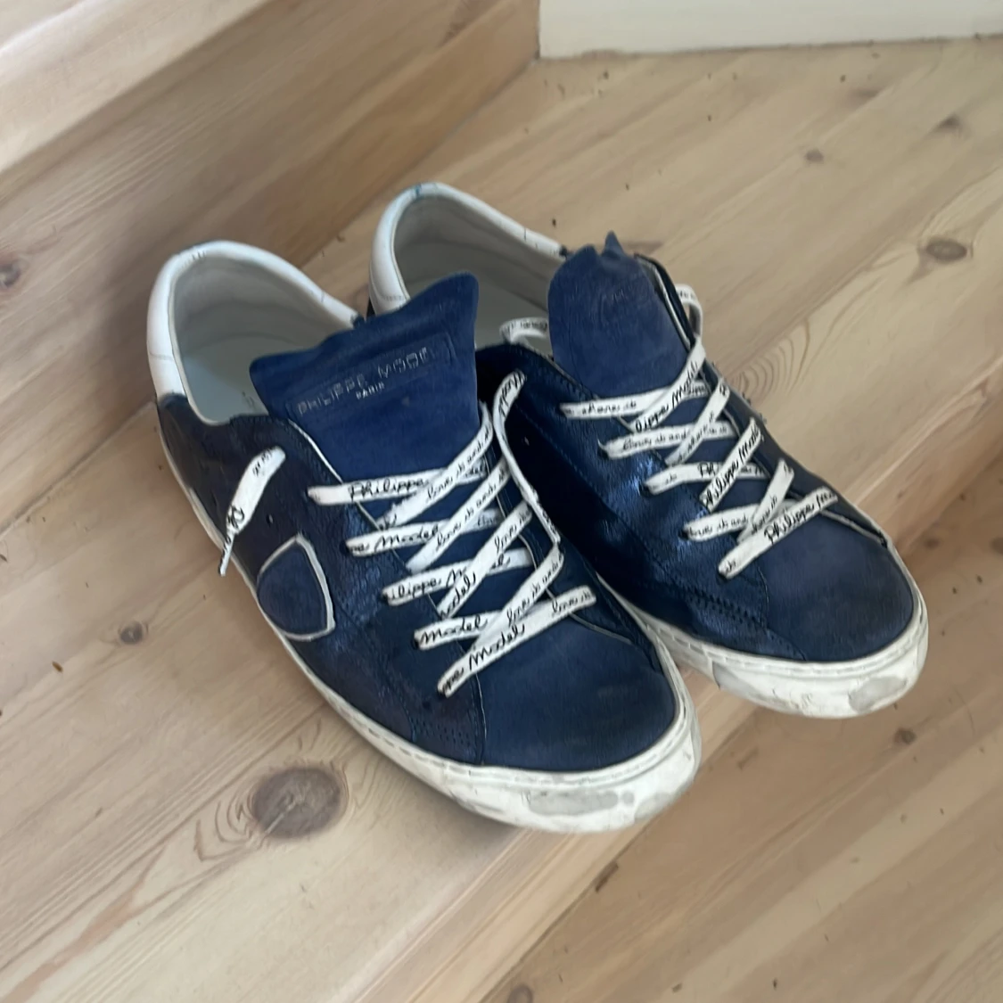 Blå sneakers från Philippe Model