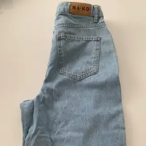 Säljer ett par nakd jeans i strl 36. Använda en gång. 100kr