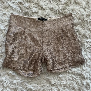 Shorts - Supersöta glittershorts från Amisu!