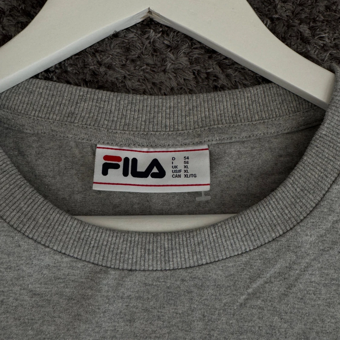 Grå t-shirt från FILA - 90