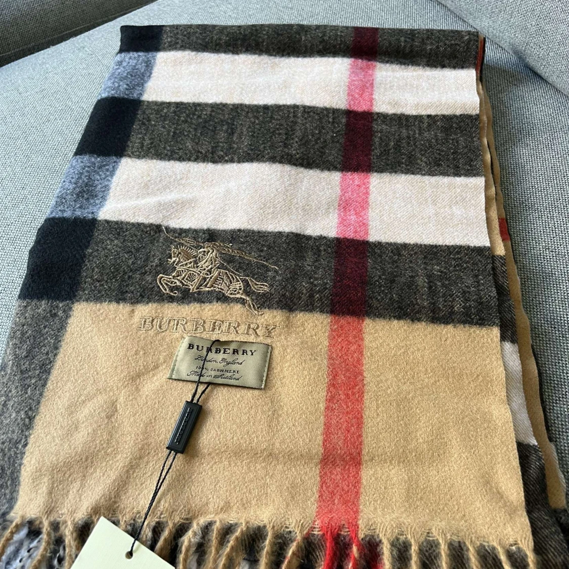 Burberry halsduk  - 91