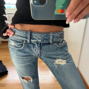 Låidjade jeans - Skit snygga låidjade jeans🥰🥰